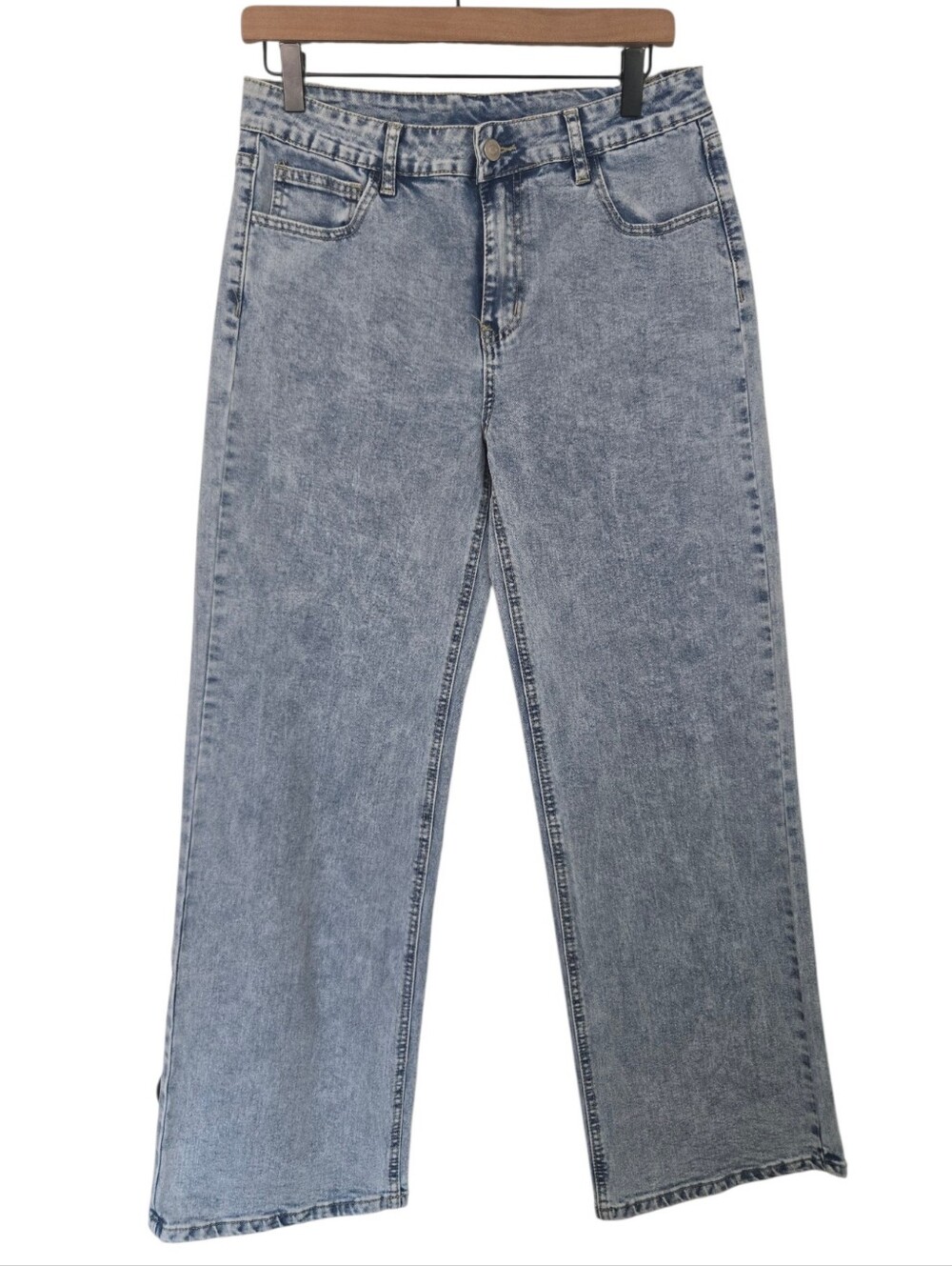 ๐ Light Wash Bow Pocket Wide Leg Jeans โ Size L - Picture 2 of 6